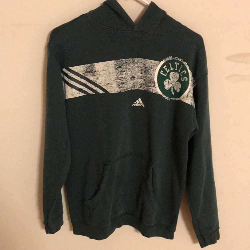Boy’s Adidas Celtics sweat shirt